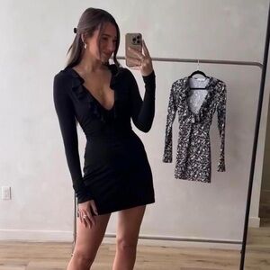 NWT WEWOREWHAT RUFFLE V-NECK MINI BLACK DRESS